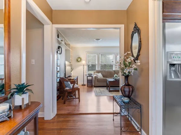 $289,000 | 910 6th Street, Bay City, TX 77414