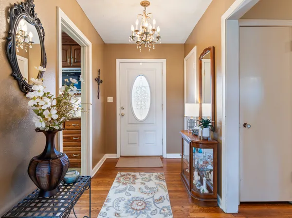 $289,000 | 910 6th Street, Bay City, TX 77414