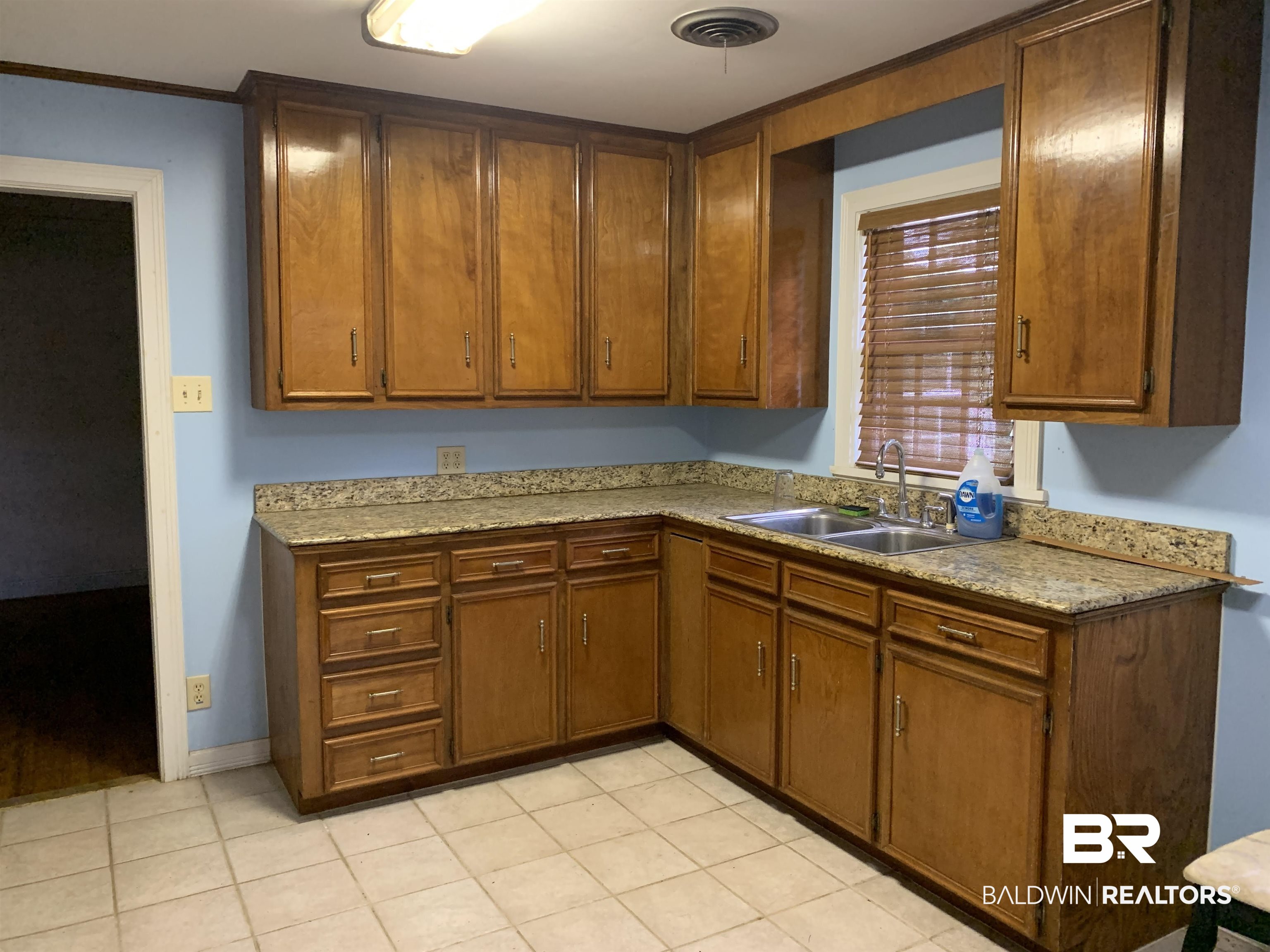 2406 Government Street Mobile, AL 36606 - Photo 2 of 11