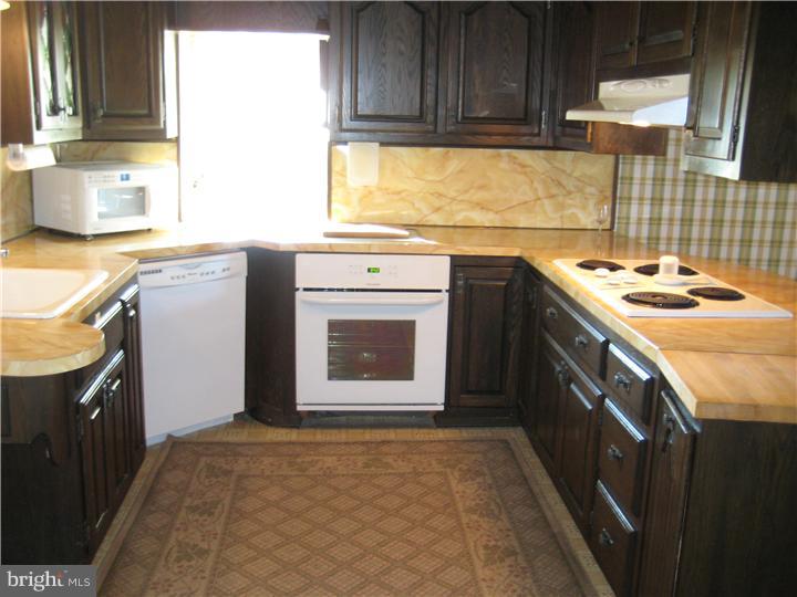 1830 North Ridge Road Perkasie, PA 18944 - Photo 10 of 25 Kitchen