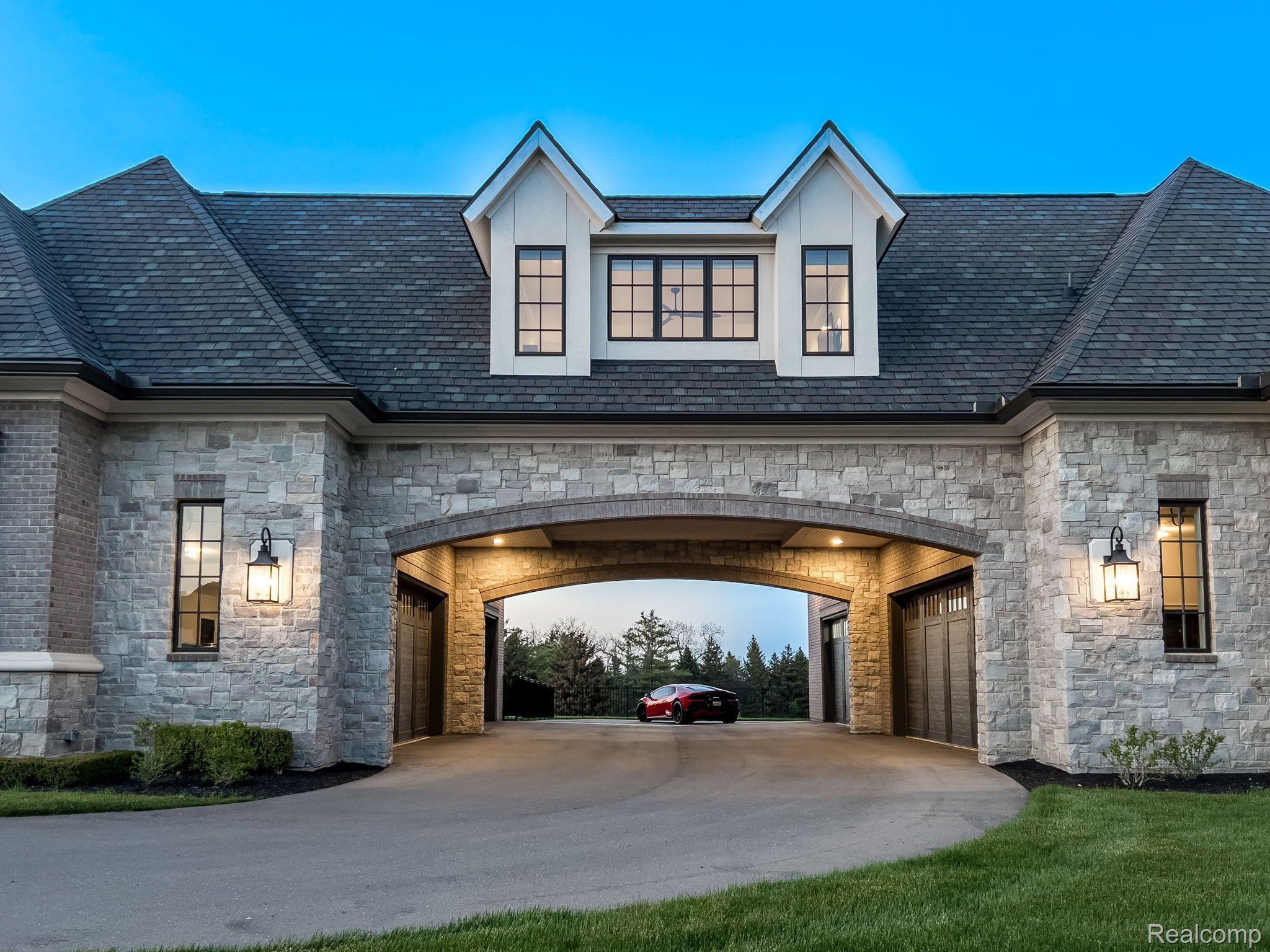 5105 Orchard Ridge Drive Rochester, MI 48306 - Photo 3 of 89 Gallery Image 3