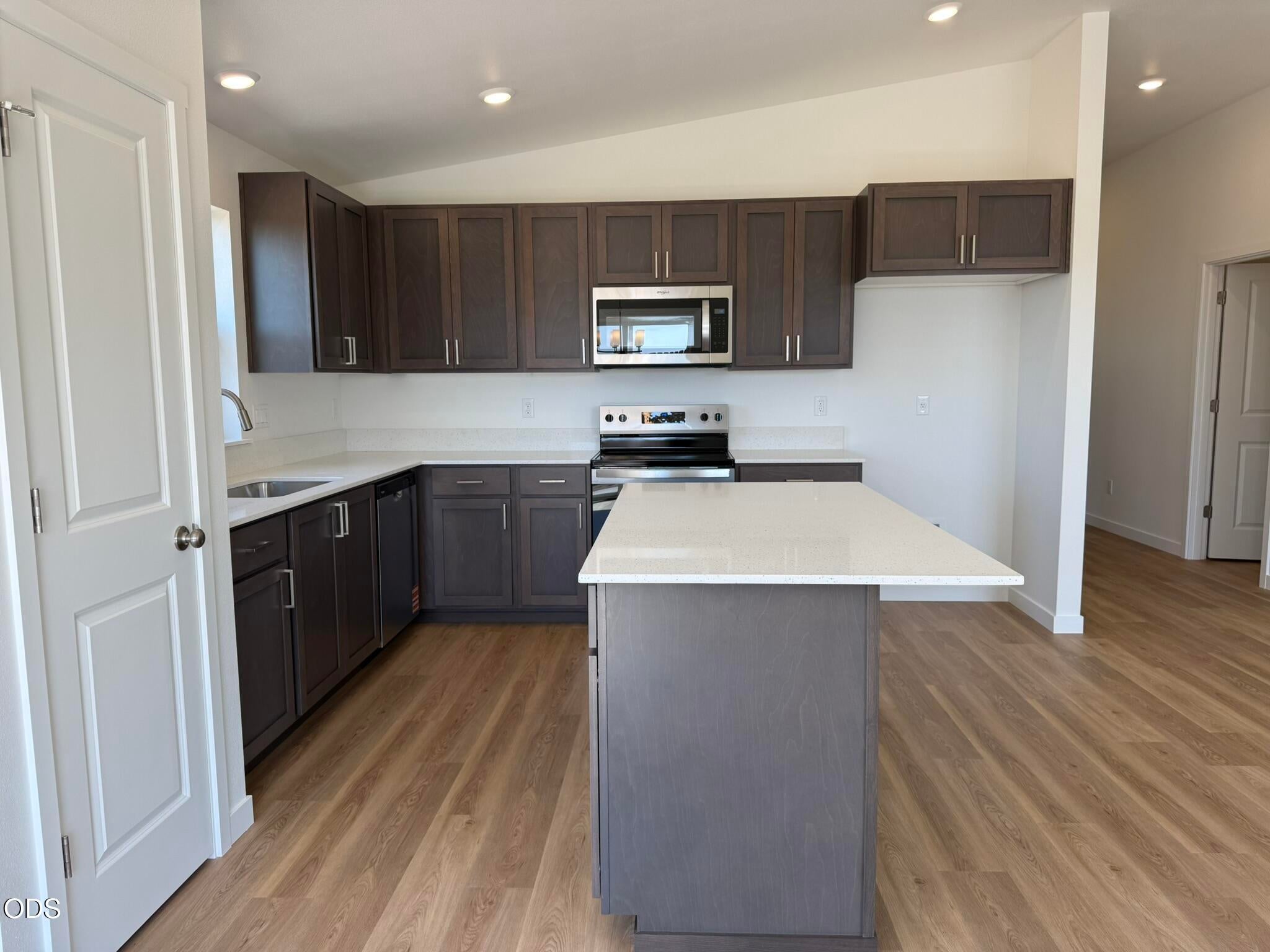 237 Southeast Peppermint Loop, Unit 4 Culver, OR 97734 - Photo 8 of 22 Gallery Image 8