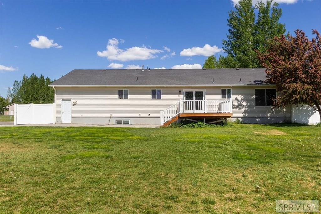 389 North 4050 East Rigby, ID 83442 - Photo 40 of 46