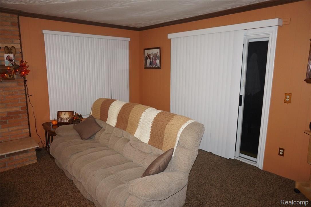 37602 Radde Street Clinton Township, MI 48036 - Photo 8 of 26 DSC02105.JPG