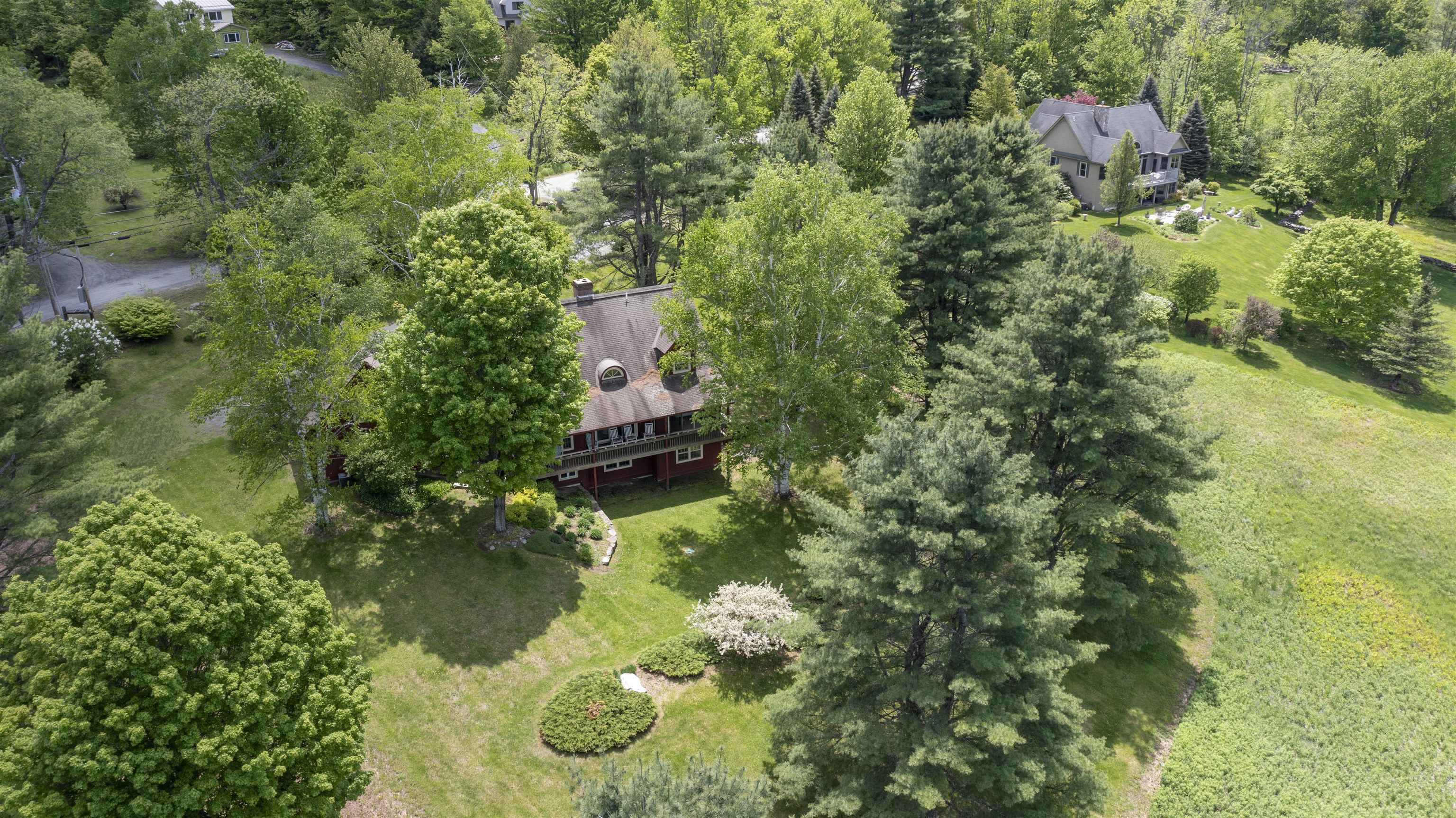 193 Chester Arthur Road Hartford, VT 05059 - Photo 8 of 34