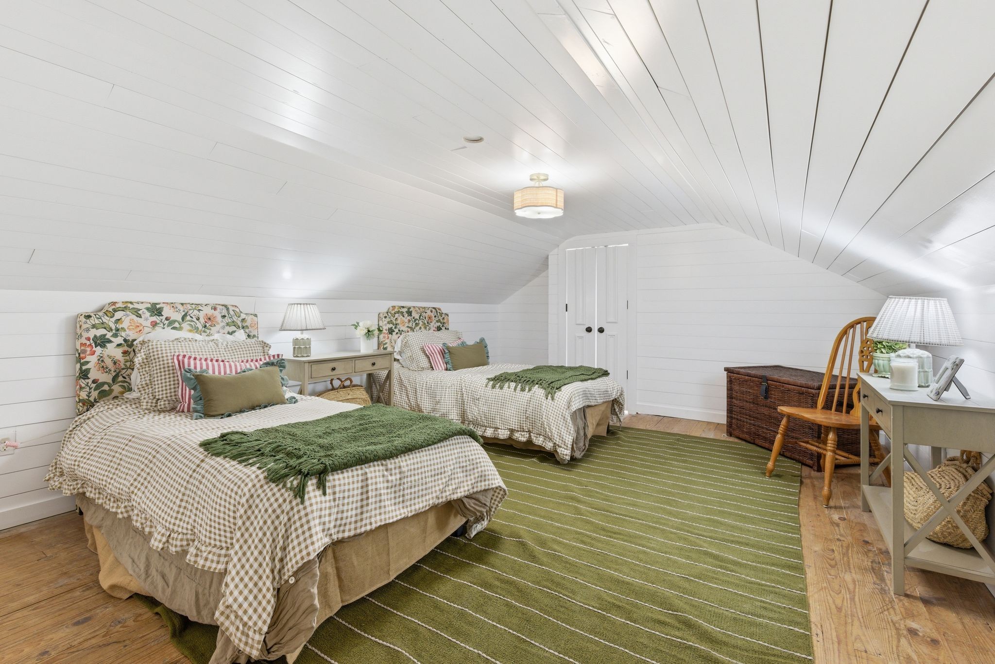 926 Idlewild Drive Madison, TN 37115 - Photo 18 of 25 a bedroom with a bed and a view of bedroom