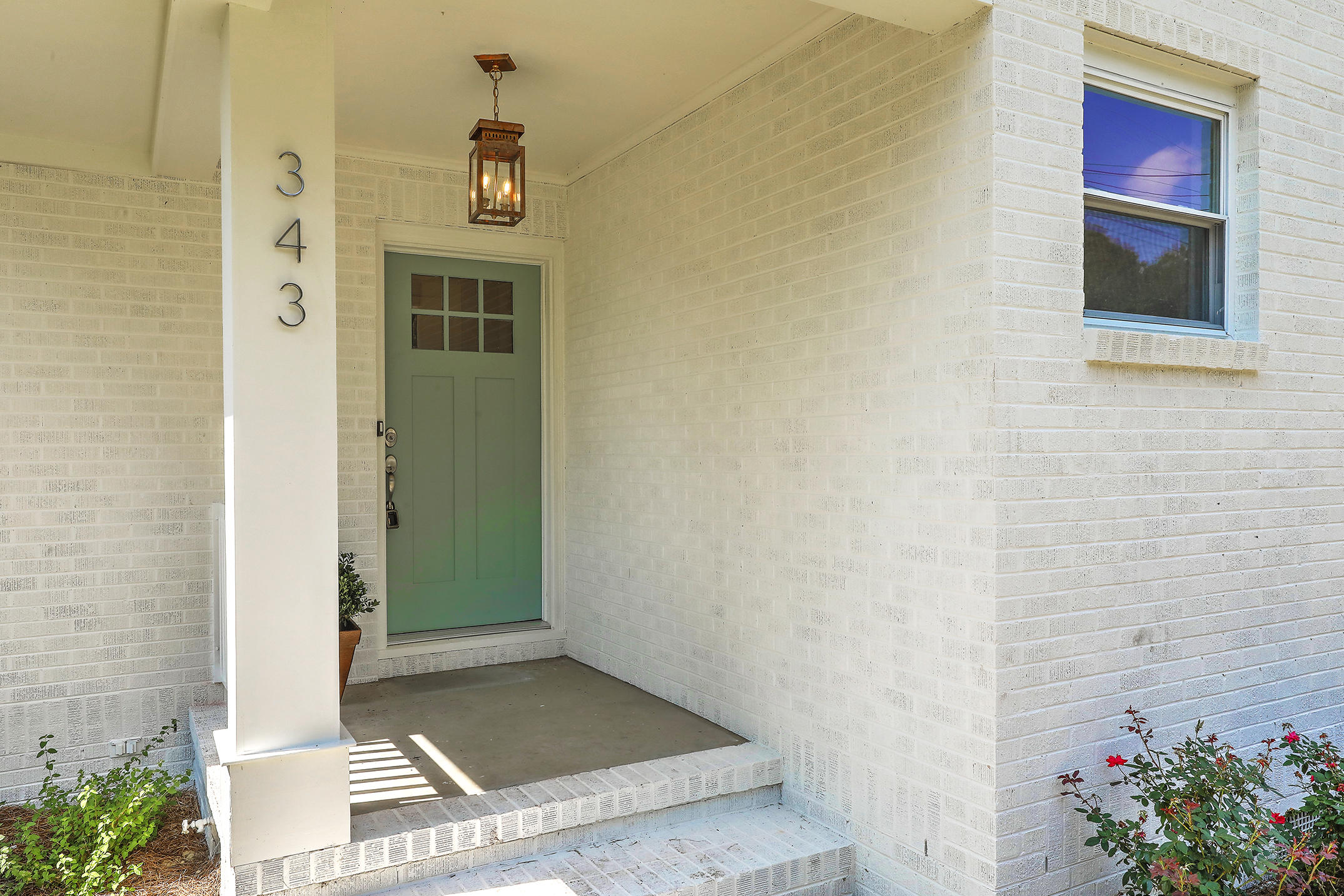 343 Canterbury Road Charleston, SC 29407 - Photo 2 of 23 1R3A7478_79_80