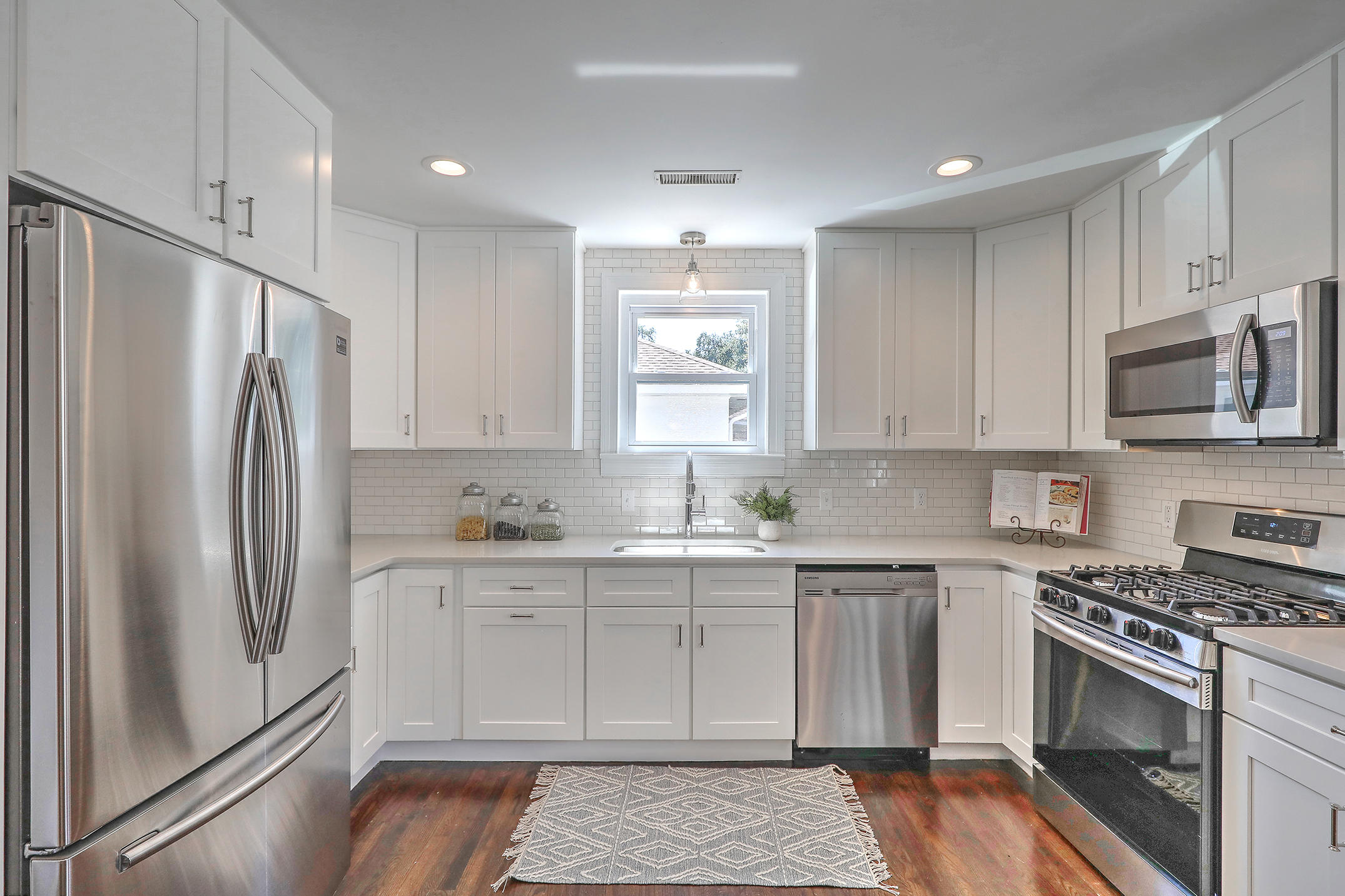 343 Canterbury Road Charleston, SC 29407 - Photo 12 of 23 1R3A7409_10_11