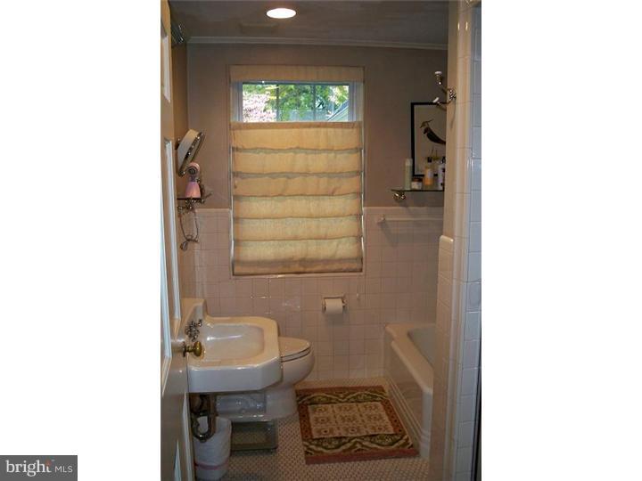 108 Pennington Road Paoli, PA 19301 - Photo 9 of 20 Bathroom