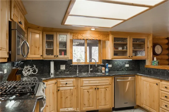 $3,100 | 42591 La Cerena Avenue, Big Bear Lake, CA 92315