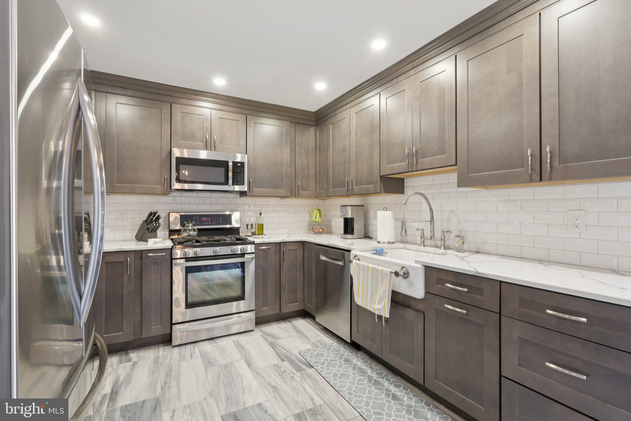 118 Darien Road Howell, NJ 07731 - Photo 7 of 48 Gallery Image 7