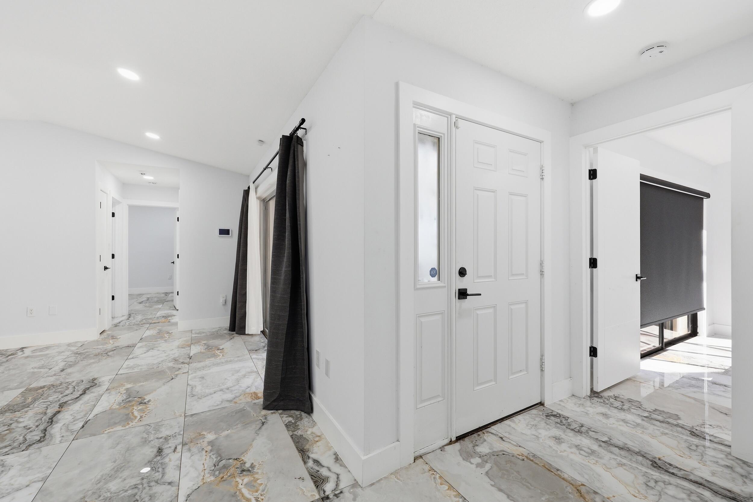 1701 Mariners Cove Fort Pierce, FL 34950 - Photo 3 of 34 5_8p3a4095