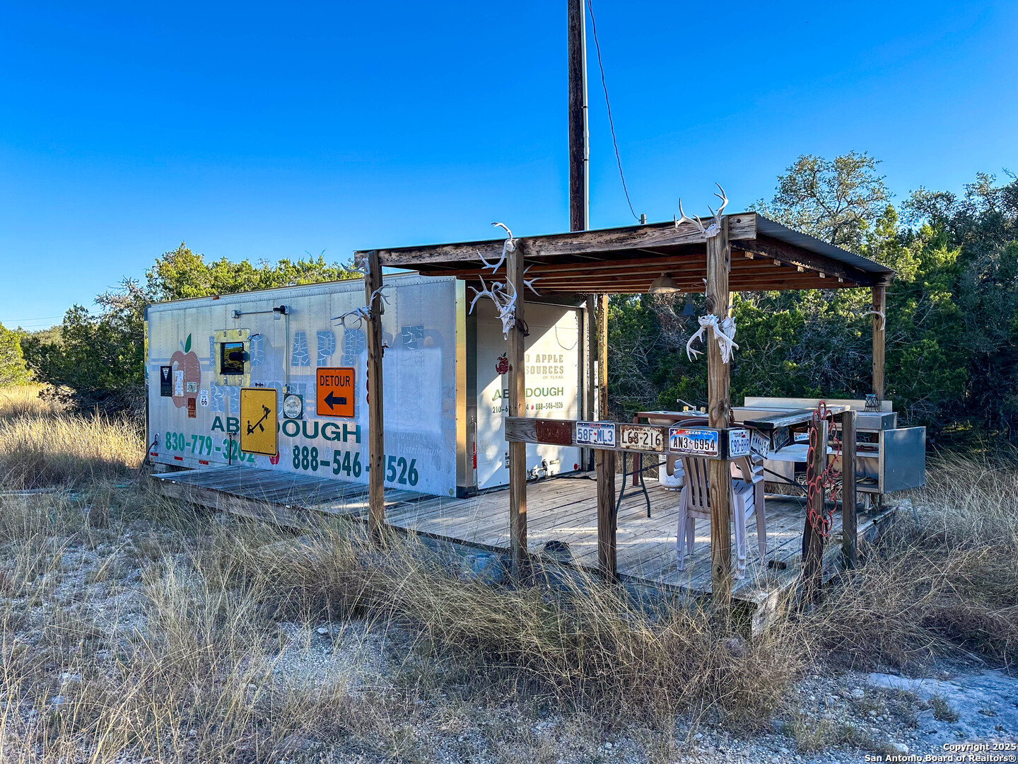 0 SD 31838 Rocksprings, TX 78880 - Photo 4 of 32 a view of a chairs and table in patio