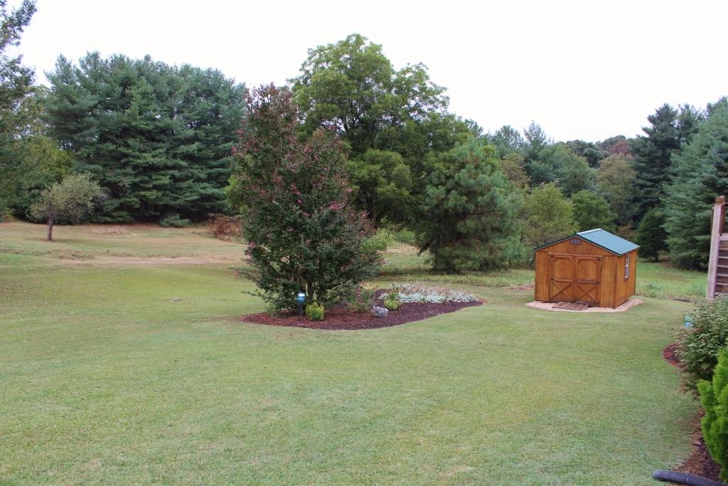 1901 Forest Road Bedford, VA 24523 - Photo 6 of 25 IMG_5111 (1024x683)