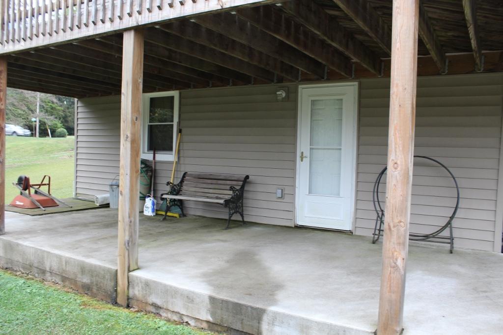 1901 Forest Road Bedford, VA 24523 - Photo 9 of 25 IMG_5114 (1024x683)