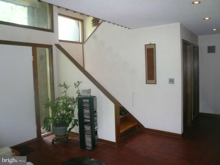 59 Carson Road Princeton, NJ 08540 - Photo 4 of 9