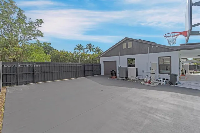 a front view of house with yard