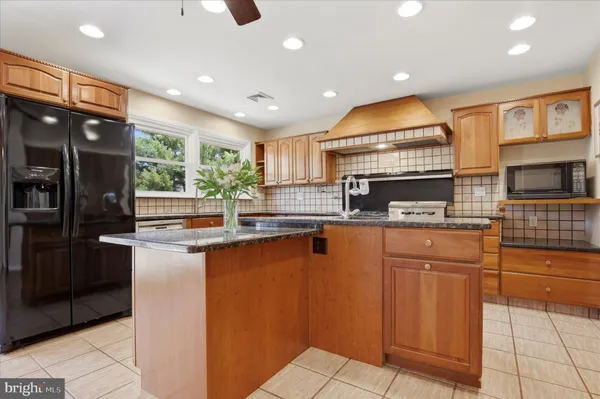 $525,000 | 241 School Lane, Norristown, PA 19403