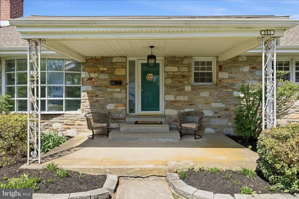 $525,000 | 241 School Lane, Norristown, PA 19403