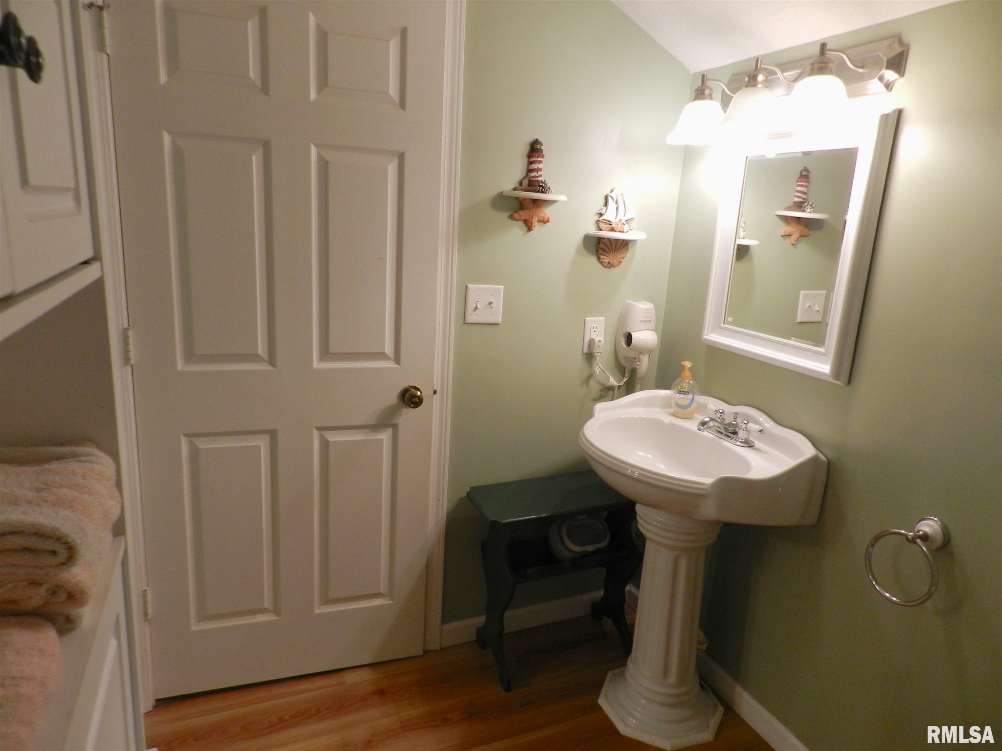 12590 Saraville Road Marion, IL 62959 - Photo 18 of 34