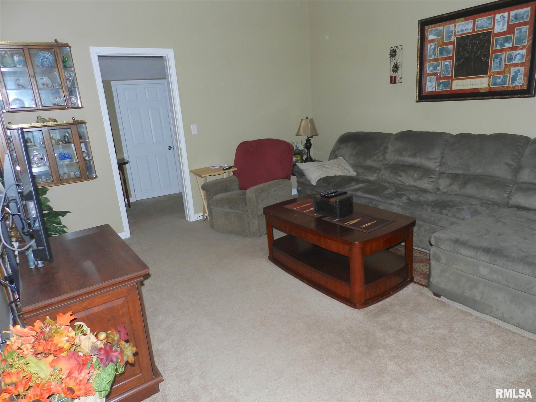 12590 Saraville Road Marion, IL 62959 - Photo 5 of 34