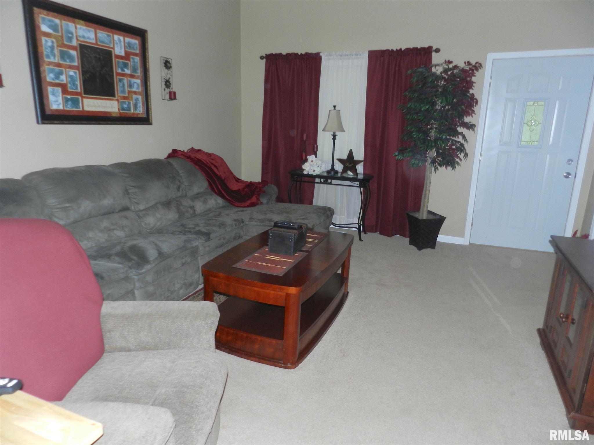 12590 Saraville Road Marion, IL 62959 - Photo 6 of 34