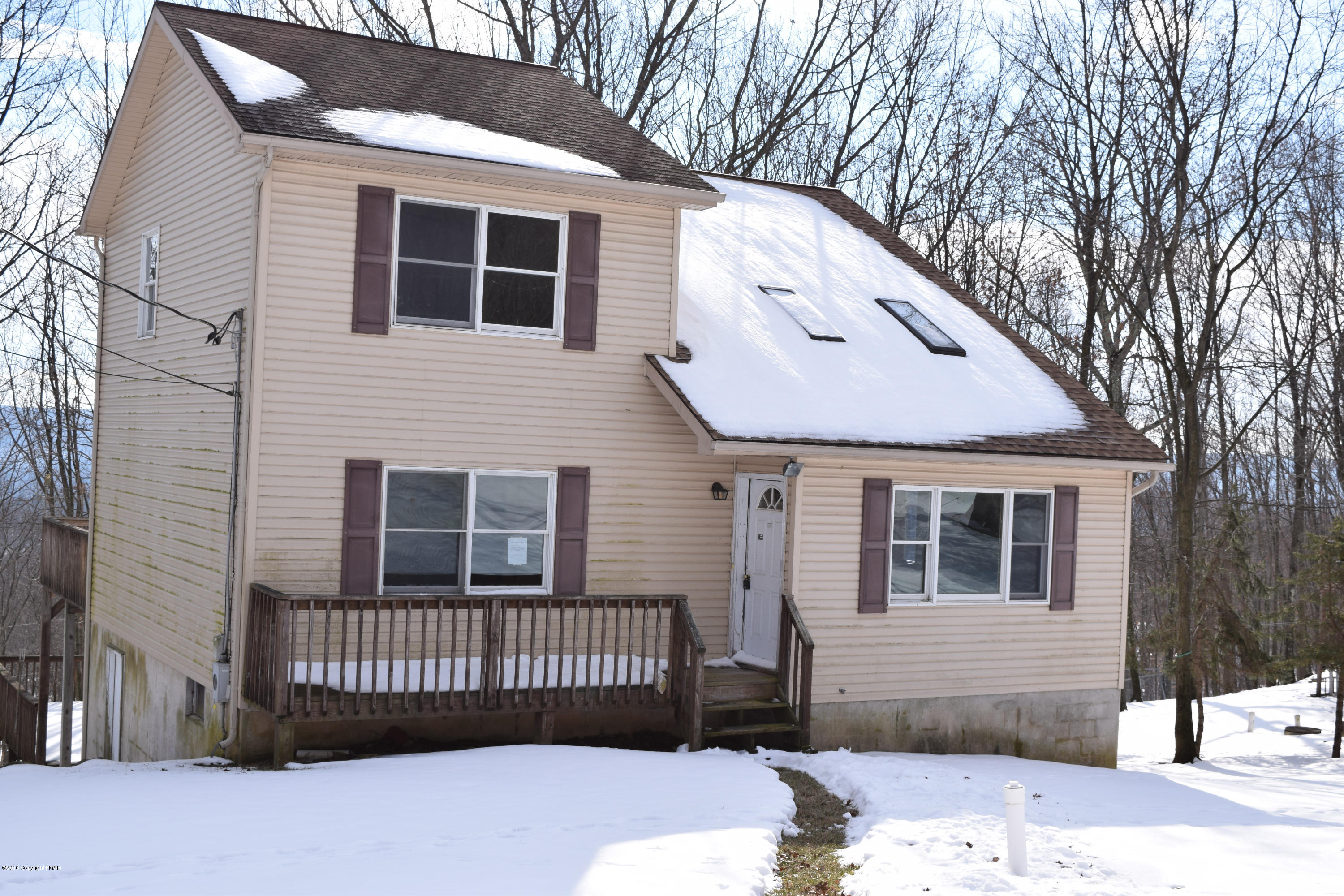 Murphy Circle Bushkill, PA 18324 - Photo 1 of 10 DSC_0053