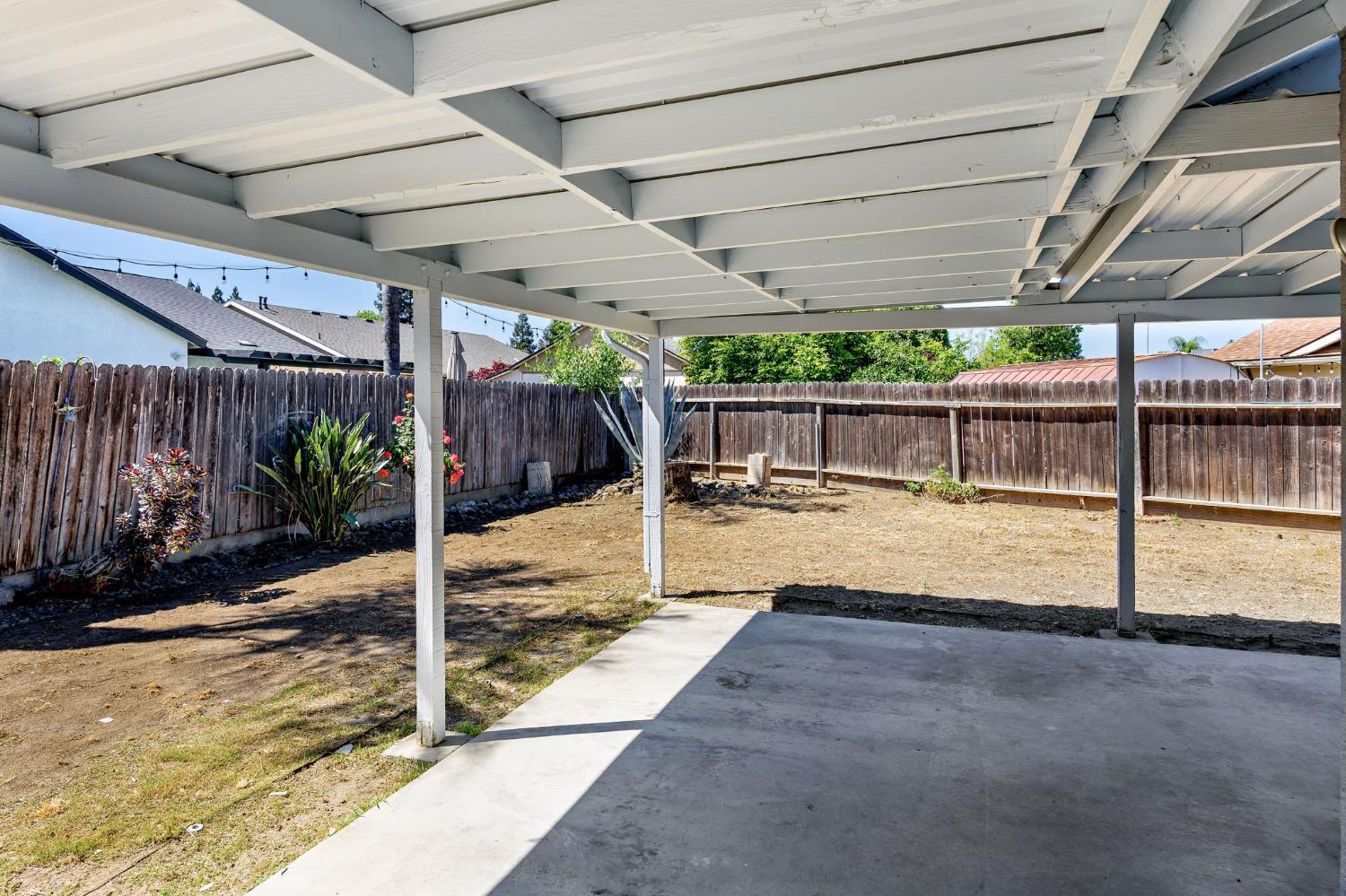 2129 Magnolia Court Sanger, CA 93657 - Photo 22 of 28