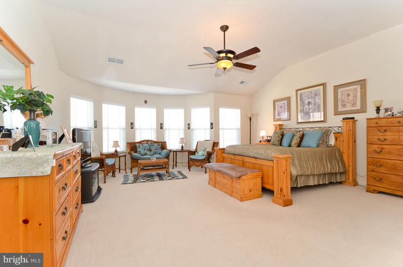 2648 Cast Off Loop Woodbridge, VA 22191 - Photo 11 of 30 Master Bedroom w/Sitting area