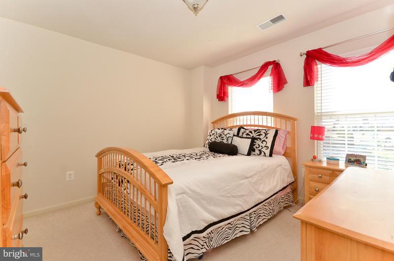 2648 Cast Off Loop Woodbridge, VA 22191 - Photo 15 of 30 Forth Bedroom