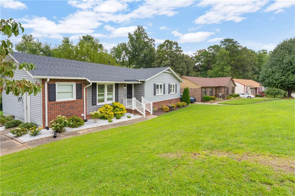 1701 Bolingbroke Road High Point, NC 27265 - Photo 2 of 17 Gallery Image 2