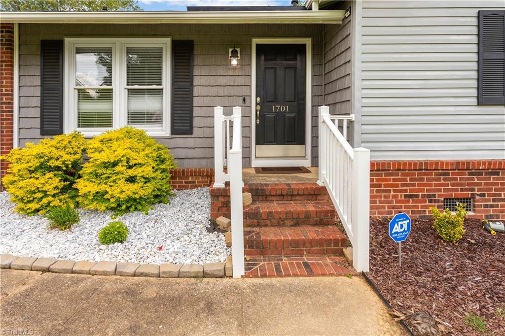 1701 Bolingbroke Road High Point, NC 27265 - Photo 4 of 17 Gallery Image 4