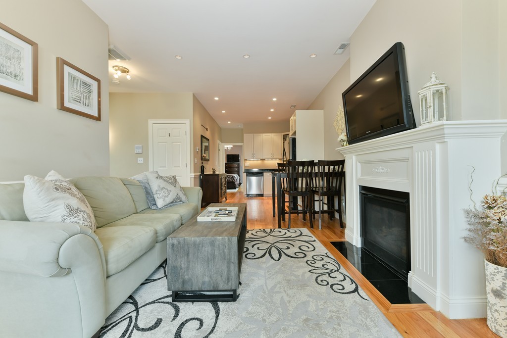 150 1/2 M Street, Unit 3 Boston, MA 02127 - Photo 2 of 14