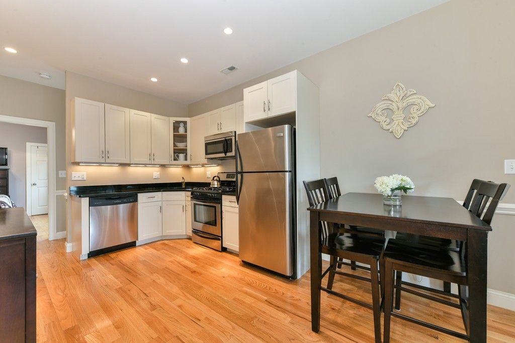 150 1/2 M Street, Unit 3 Boston, MA 02127 - Photo 4 of 14