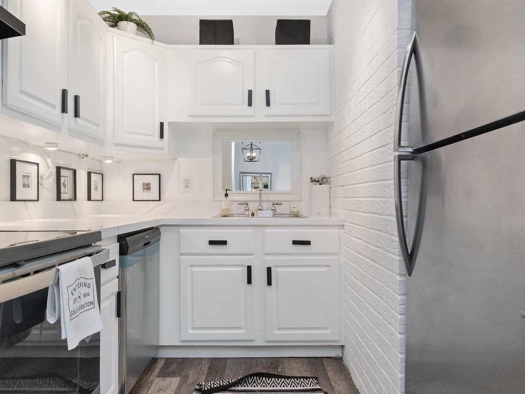 761 East 6th Street, Unit 7 Boston, MA 02127 - Photo 4 of 16