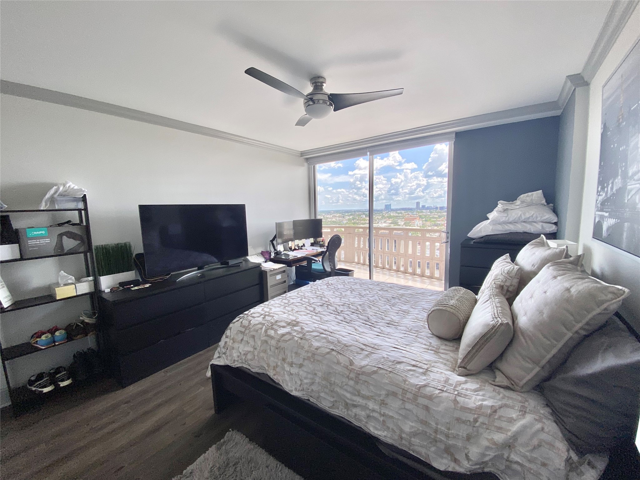 2016 Main Street, Unit 1702 Houston, TX 77002 - Photo 11 of 31