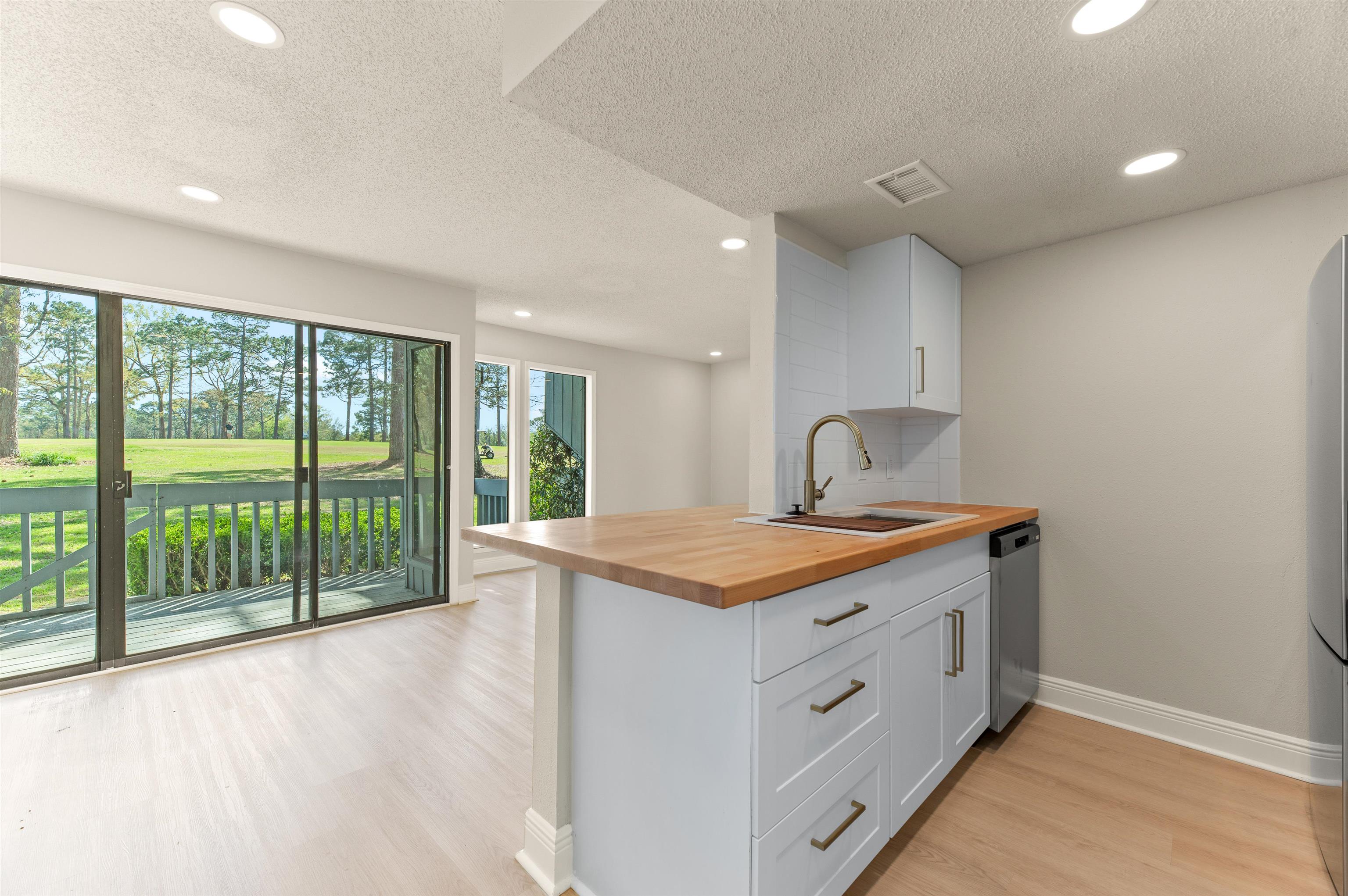 128 Golf Terrace, Unit 128 Daphne, AL 36526 - Photo 2 of 10