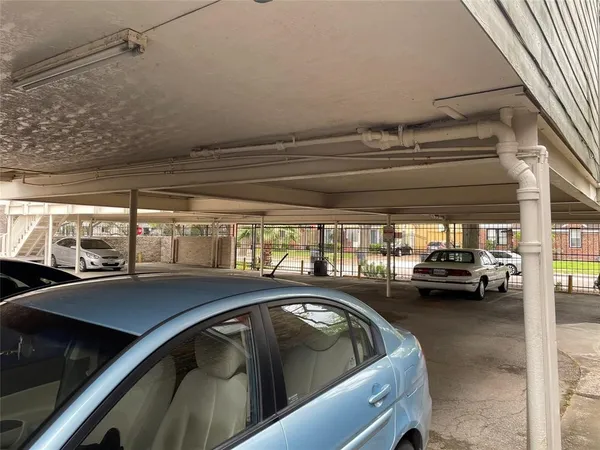 $1,025 | 2006 Sul Ross Street, Unit 5, Houston, TX 77098