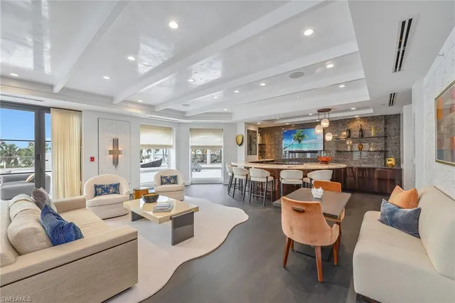 $10,995,000 | 8477 Bay Colony Drive, Unit 902, Naples, FL 34108