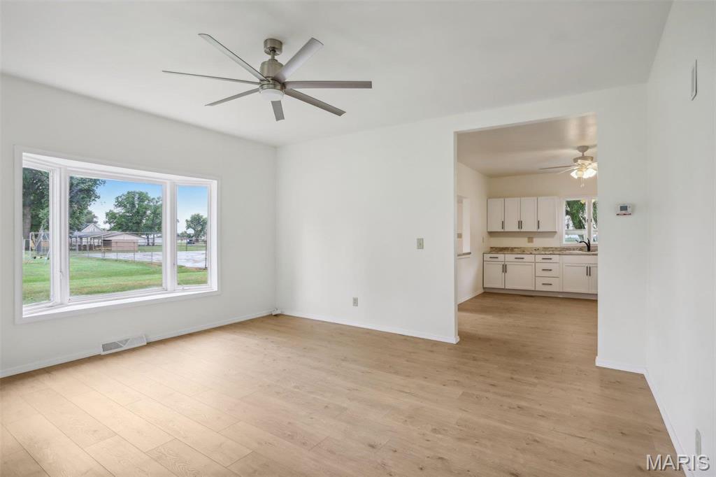 104 North 6th Street Witt, IL 62094 - Photo 7 of 33