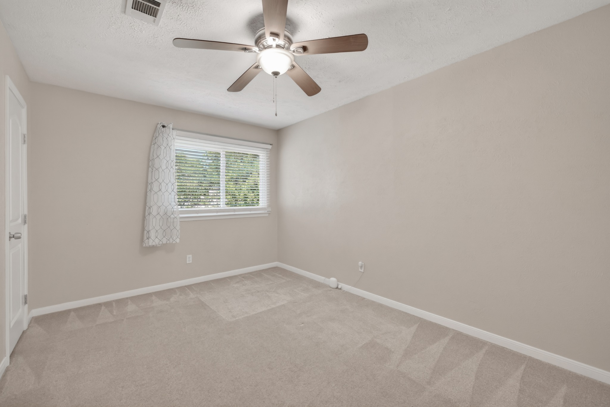11600 Buckingham Road Austin, TX 78759 - Photo 23 of 37
