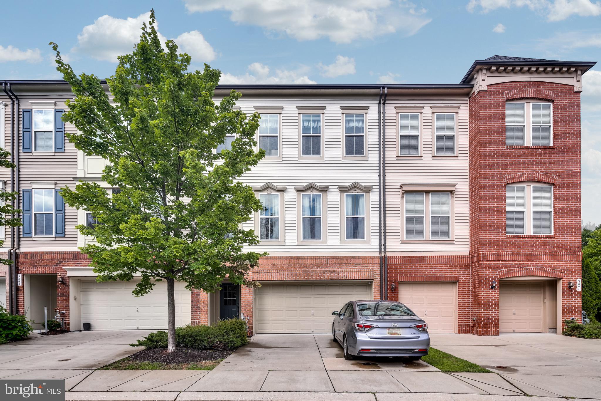 You'll love living in Autumn Walk in Emerson!