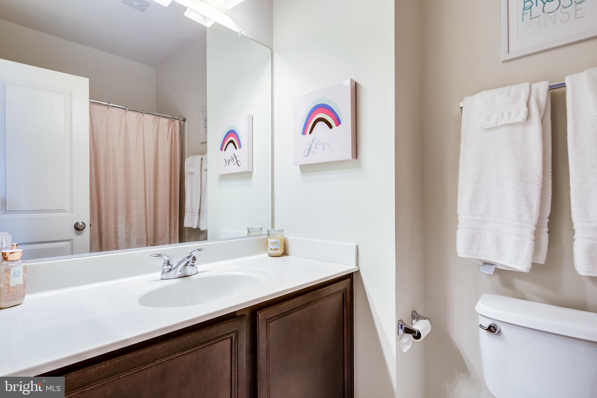 9846 Garden Ranges Laurel, MD 20723 - Photo 22 of 31 Full Hall Bath