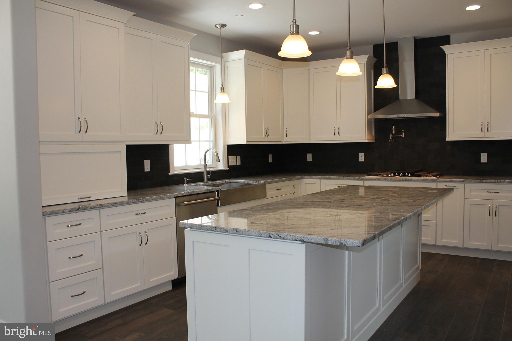 475 Ambler Road Fort Washington, PA 19034 - Photo 3 of 27 Gallery Image 3