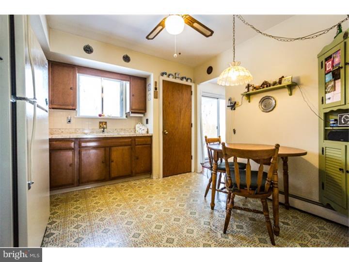 41 Brimfield Road Audubon, PA 19403 - Photo 8 of 22 Kitchen