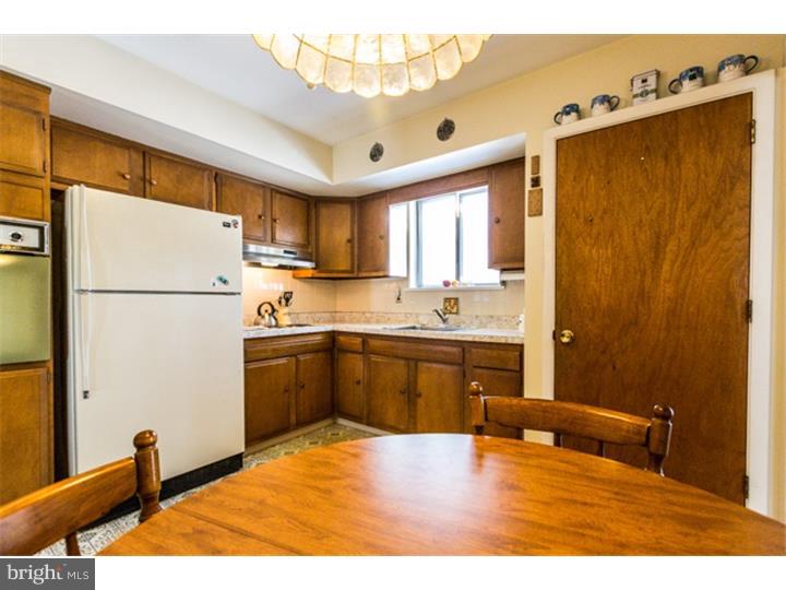 41 Brimfield Road Audubon, PA 19403 - Photo 9 of 22 Kitchen