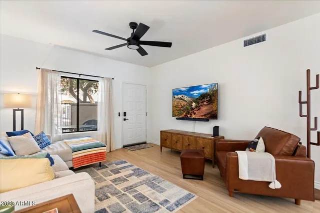 $2,295 | 1017 East Maryland Avenue, Unit 116, Phoenix, AZ 85014