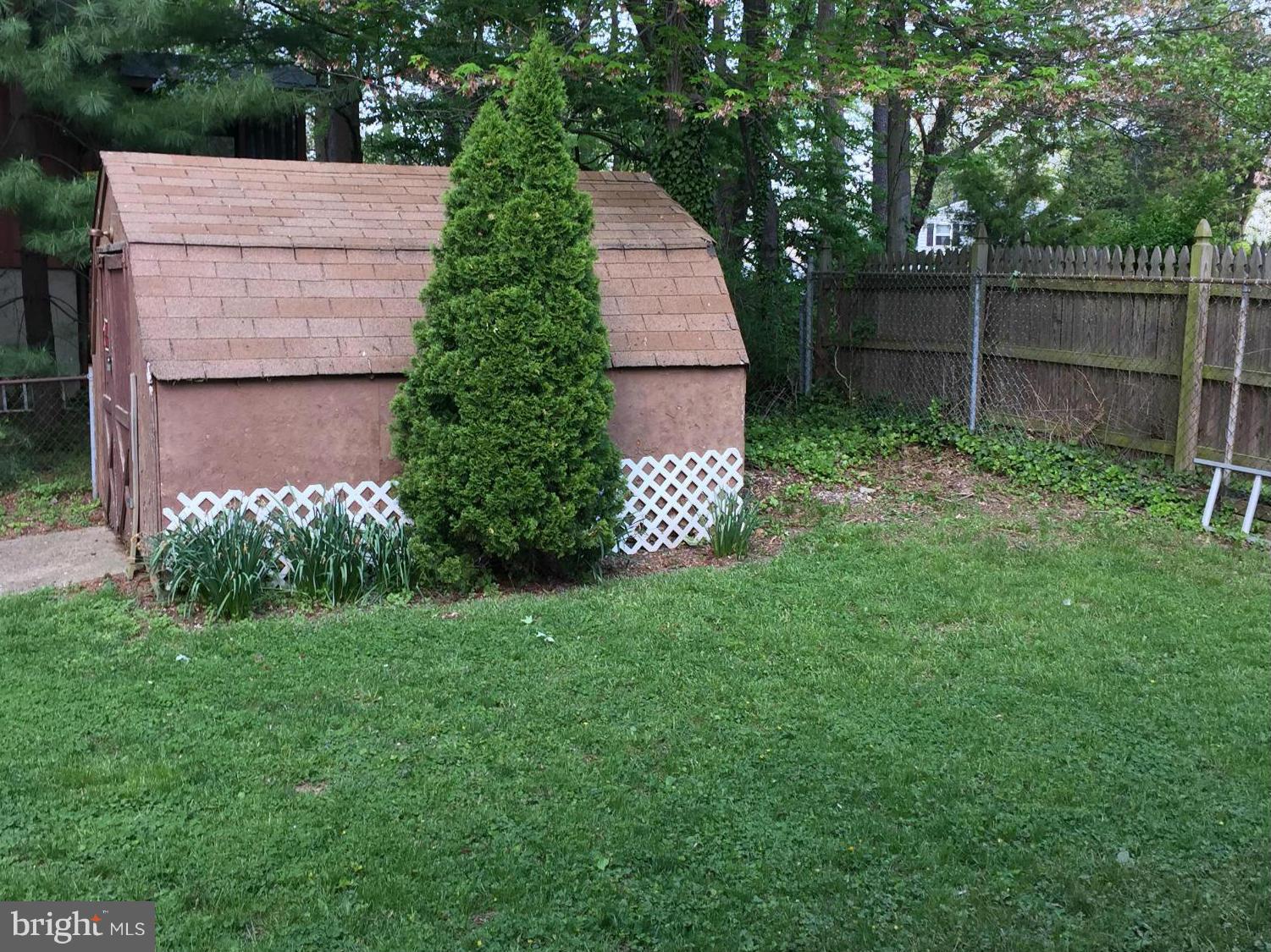 1539 Mayfield Road Edgewater, MD 21037 - Photo 11 of 17 a view of a back yard