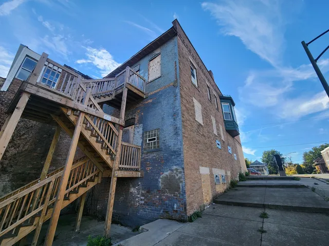 $149,900 | 10901 South Michigan Avenue, Chicago, IL 60628