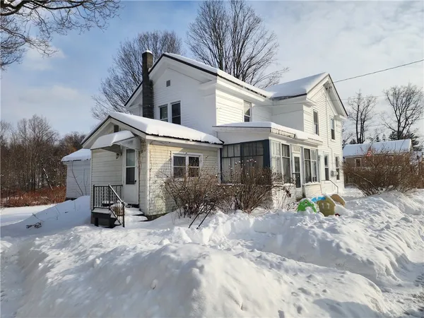 $195,000 | 19 South Street, Edmeston, NY 13335